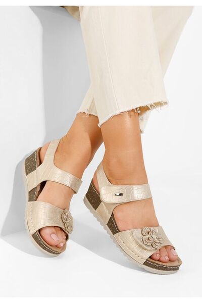 B T Shoes Sandale cu platforma Eliasea aurii