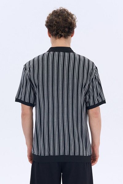 İLKCET MODA Μπλουζάκι με ριγέ υπερμεγέθη γιακά με φερμουάρ
