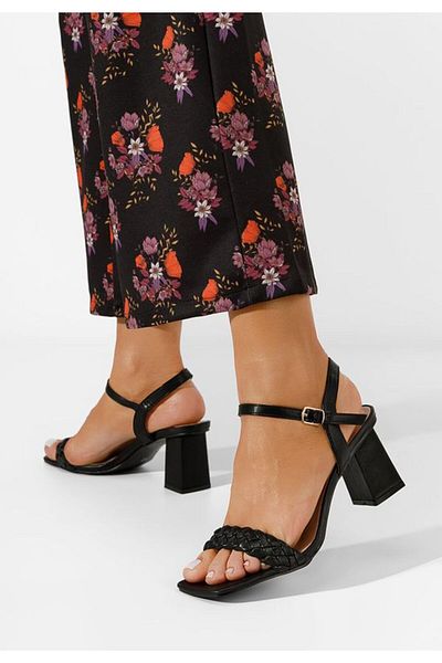 B T Shoes Sandale cu toc gros Montaria negre