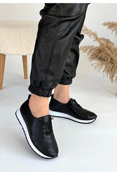 Generic Brand Tone Black Lace-Up Women's Sports Shoes