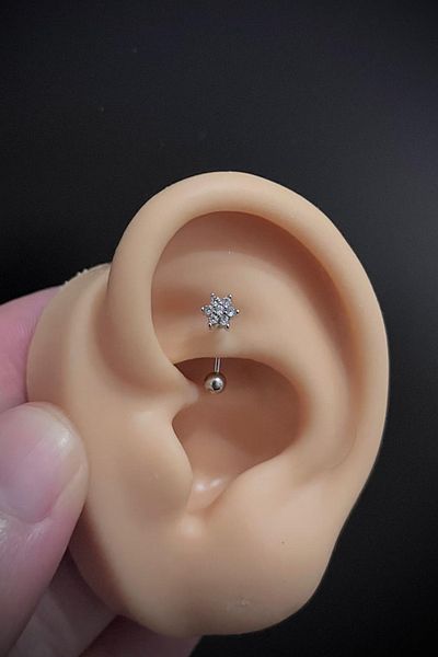 Blisse Piercing Women's Flower Figured Zircon Stone Rook and Eyebrow Steel Piercing