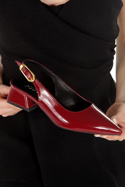 Ayakkabı Podyumum '' Belle'' Burgundy Patent Leather Pointed Toe Back Open Big Buckle 3 cm Thick Heel New Season