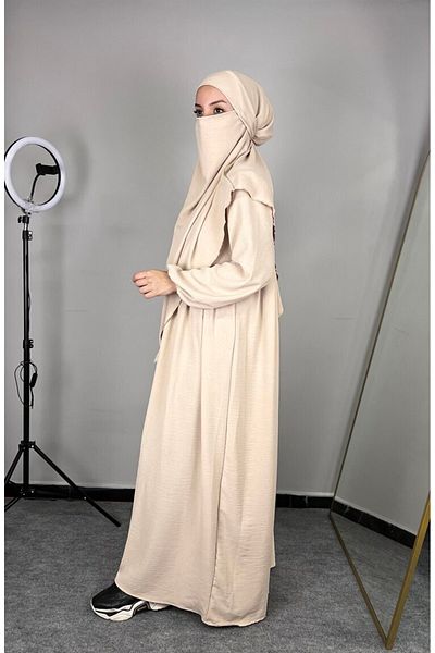 Fashion journey προσκυνήματα umrah ayrobin φόρεμα χιτζάμπ