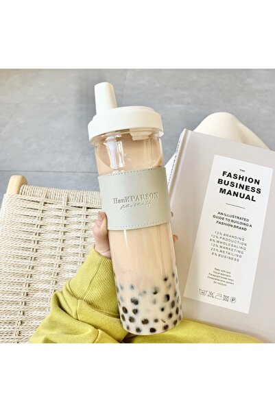 Choice زجاجة مياه بلاستيكية لطيفة على شكل حليب شاي لؤلؤي سعة 850 مل مع غطاء ك...