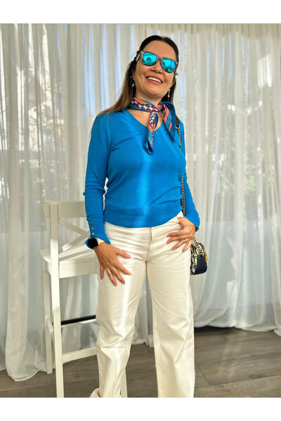 Burcu Özpıranga SKY Mavi V Yakalı Triko Kazak