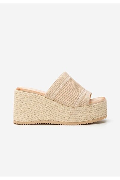 B T Shoes Beige Yessenia platform slippers