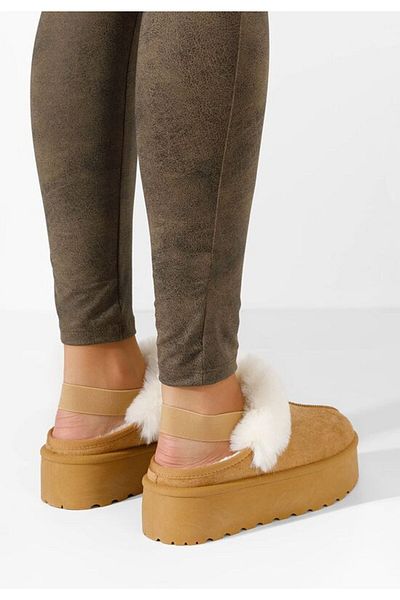 B T Shoes Women's platform clogs Evelyn camel