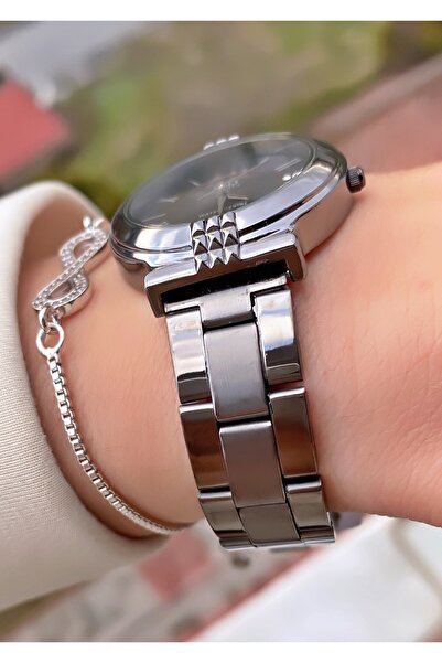 Q&Q Brand Black Color Steel Band Women's Wrist Watch - Bracelet Gift