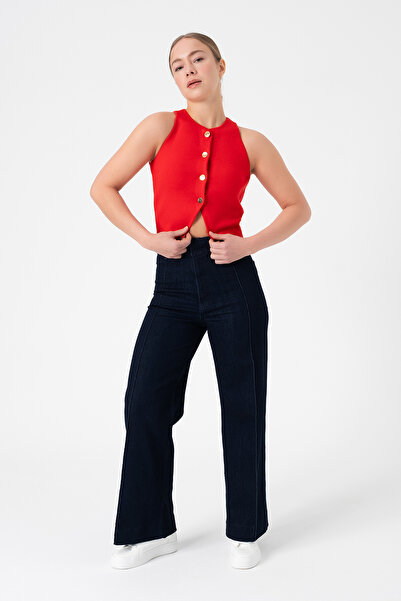Merry Rise Жіночий трикотажний жилет з ґудзиками червоного кольору