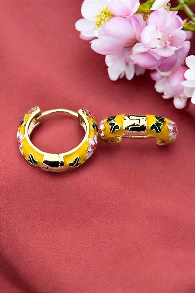 The Simu Vip City Collection Fethiye Enameled Flower Patterned Earrings