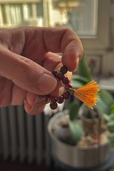 Onouqo Energy Balancing Original Ceyt Natural Stone Claret Red Finger Rosary