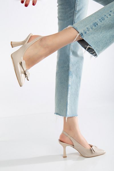 ftclothing Ft Bow Detailed Beige Classic Patent Leather Pointed Toe Heeled Shoes