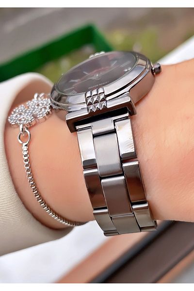 Q&Q Black Color 2 Years Warranty Steel Cord Small Case Women Wrist Watch - Bracelet
