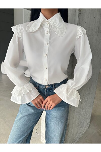 Fashion Station Kadın Beyaz Omuz Kol Volanlı Bebe Yaka Fisto Nakışlı Düğmeli Vintage Gömlek