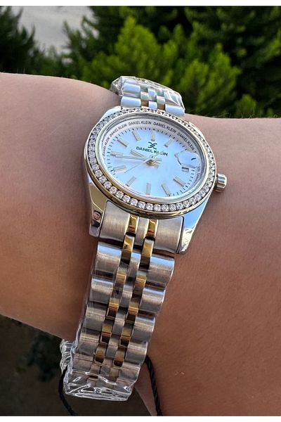 Daniel Klein Women's Wrist Watch 30mm Steel Bracelet
