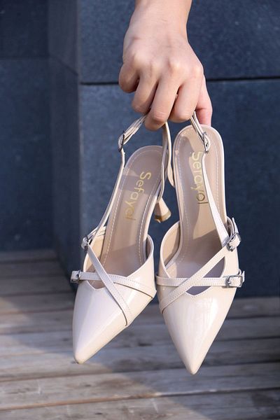 sefayol Jeremy Beige Patent Leather Double Buckle Heeled Women's Shoes