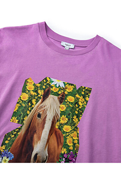 Twist Printed Visual T-Shirt