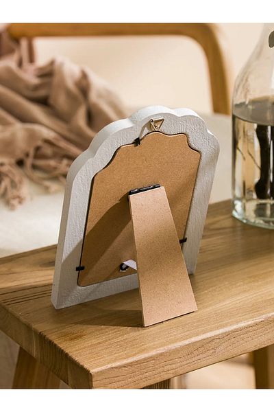 LC Waikiki Lcwaikiki Home White Footed Photo Frame 18 cm
