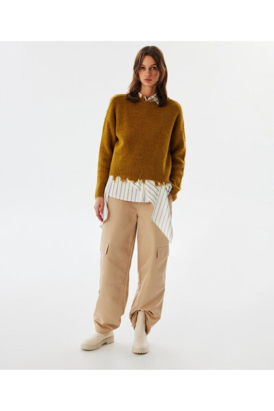 Twist Vintage Detailed Sweater