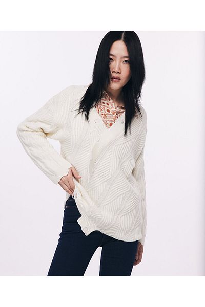 Twist V-Neck Raw Edge Sweater