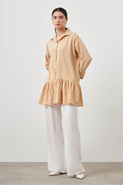 Mizalle Eteği Volanlı Bej Tunik