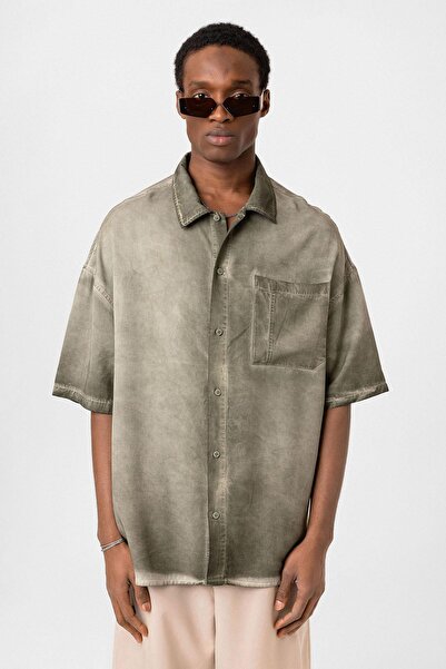Vamos Оверсайз сорочка хакі з виїмкою та косими кишенями