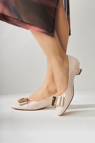 Limoya Sian Beige Patent Leather Buckle Detailed Short Heeled Women's Shoes