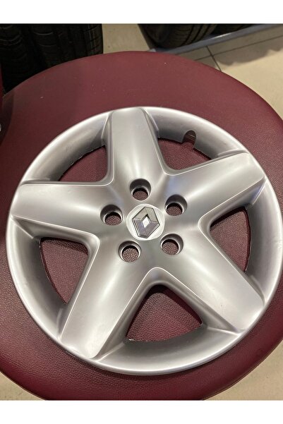 Universal 16 İNC RENAULT FLUENCE JANT KAPAGI TAKIMI AMBLEM HEDİYELİ