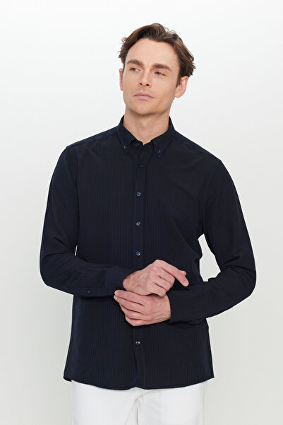 ALTINYILDIZ CLASSICS Erkek Lacivert Slim Fit Dar Kesim Düğmeli Yaka Armürlü Gofre Desenli Gömlek