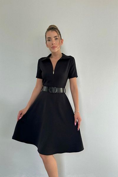 Kokosh moda Μαύρο αθλητικό φόρεμα με ζώνη