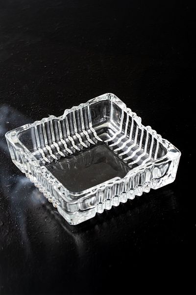 Porsima Klk-02 Crystal Glass Square Ashtray - Transparent Luxury Ash Tray 12X12 cm