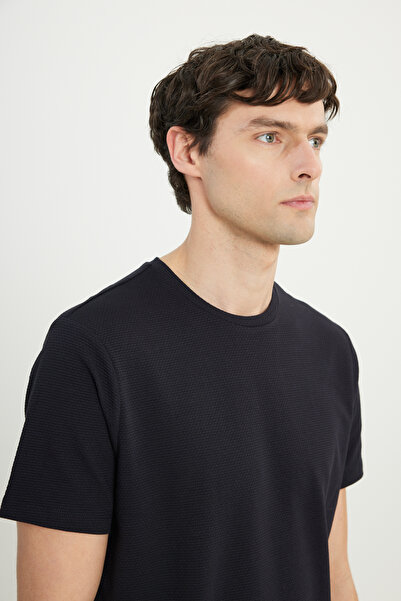 ALTINYILDIZ CLASSICS Ανδρικό μαύρο βαμβακερό μπλουζάκι με λεπτή εφαρμογή με λεπτή εφαρμογή με λαιμόκοψη