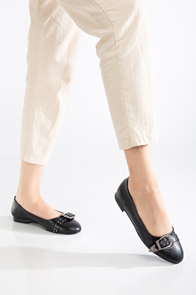 DENORA Siyah Mat Deri Cilt Yuvarlak Burun Zımbalı Tokalı Düz Babet Ayakkabı