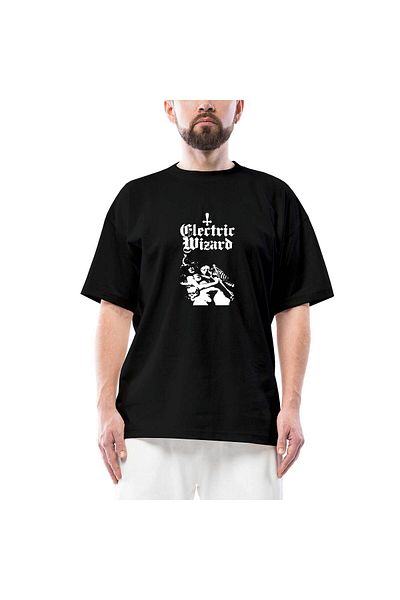 Z zepplin Monumentalitate cu tricou negru supradimensionat personalitatea vrăjitorului electric