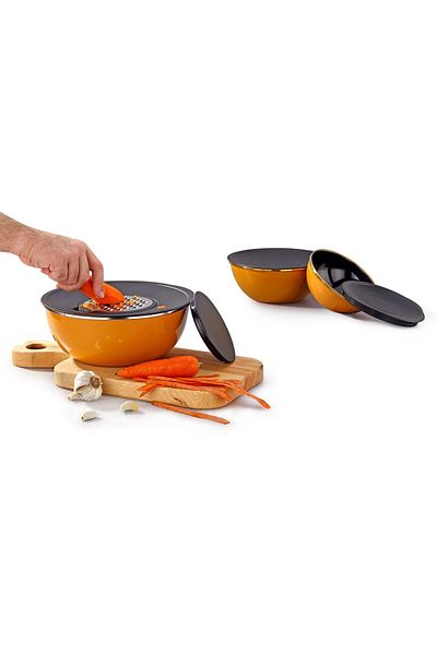 Bonera 8 Piece Enamel Mustard Yellow Grater and Mixing Bowl Set