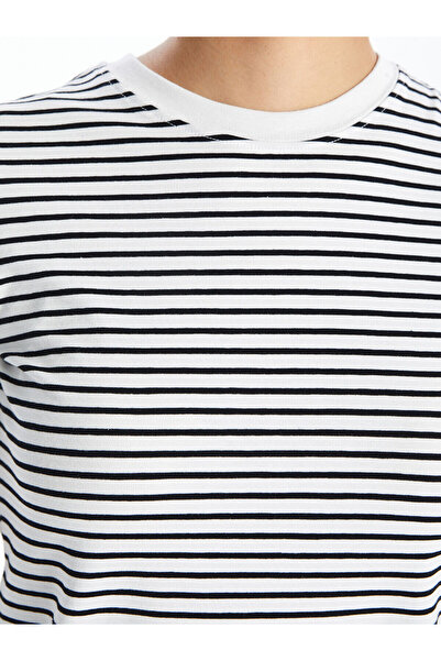 LC Waikiki Γυναικείο T-Shirt με ριγέ Crew Neck - Κοντό μανίκι