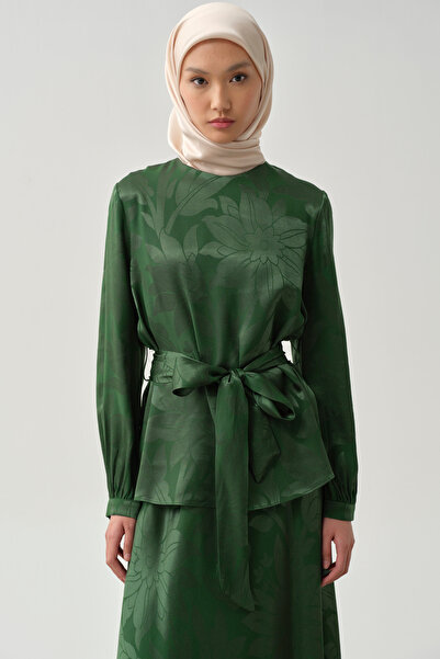 Tuğba Beli Kuşaklı Desenli Bluz Etek Takım - Zümrüt