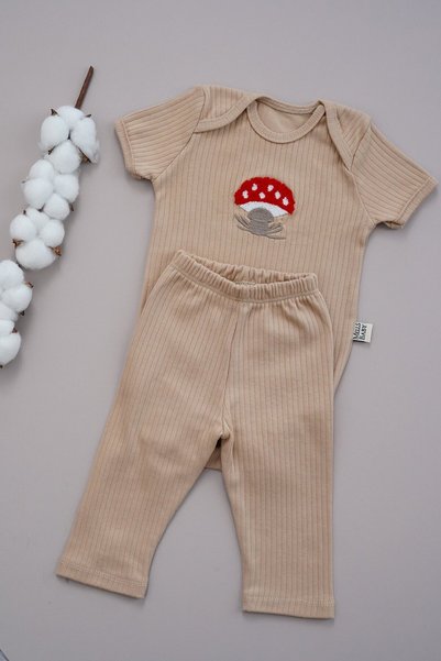 MELLS BABY Mushroom Embroidered Short Sleeve Baby Bodysuit Snap Leggings Set