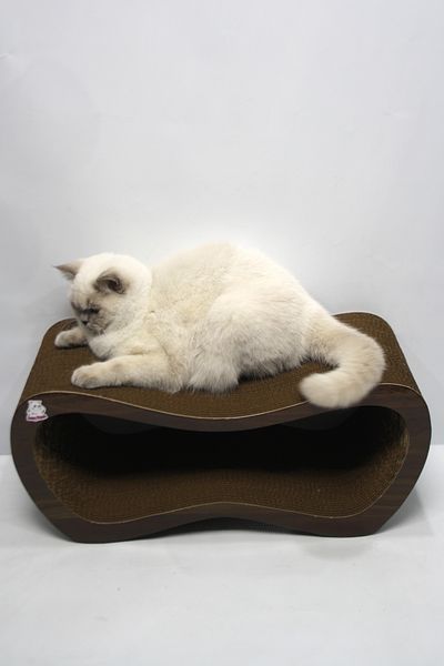 Lazy Paws Cat Scratching Sofa – Cardboard Scratching – Horizontal Scratching - Large (59X24X26 cm) - Brown