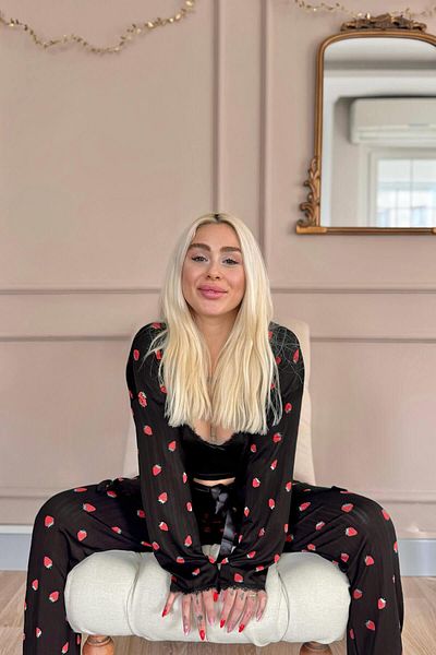 Pijamaevi Sada pyžama Marlenka se vzorem Black Noir Fraise s županem