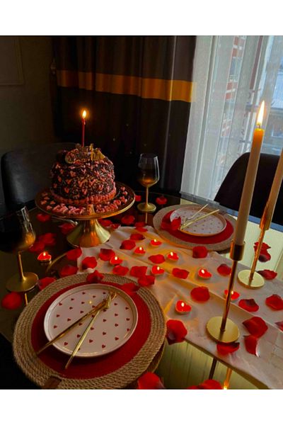 QUEEN Love 6-Person 20 Piece Red Heart Model Breakfast Set