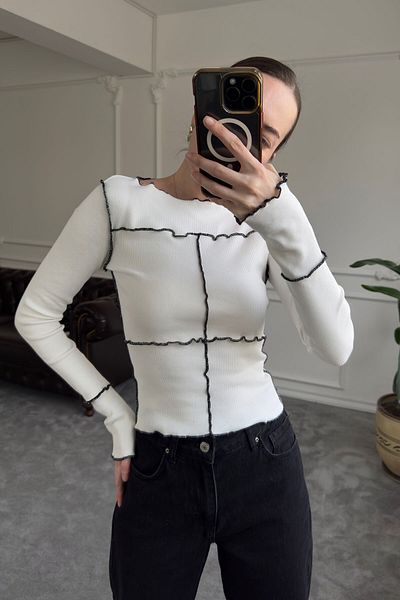 MAGARDE Ekru Detail Body- Stitching