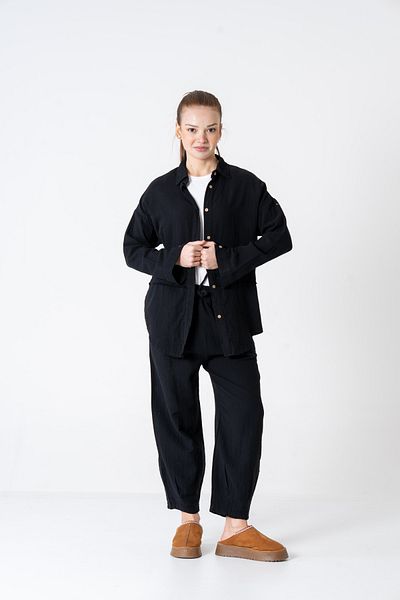 VerdeBlanco Relaxed Fit Crinkle Jogger Pants and Shirt Set Black