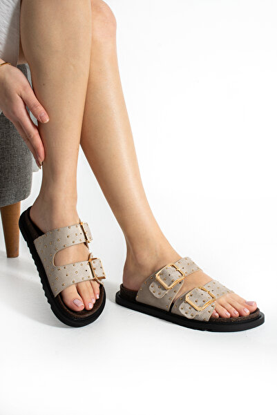 Gökçe Shoes VALERİE BEJ SÜET TROK DETAY TOKALI KADIN TERLİK
