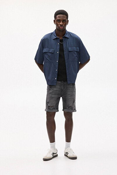 Pull & Bear Distressed denim bermuda