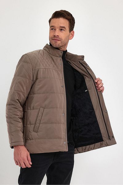SİVAİST Men's Cream Standard Fit Normal Cut Furry Stand Collar Snap Detail Zippered Winter Coat