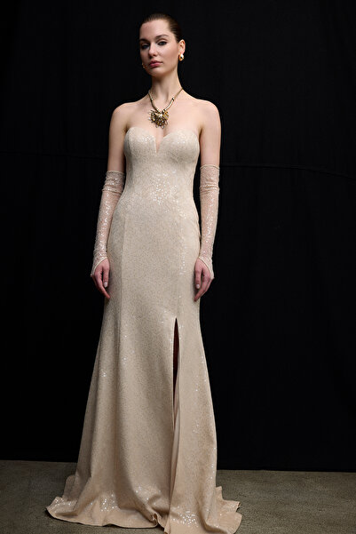 cercis Simli Dantel Kalp Yaka Yırtmaç Detaylı Uzun Abiye Elbise