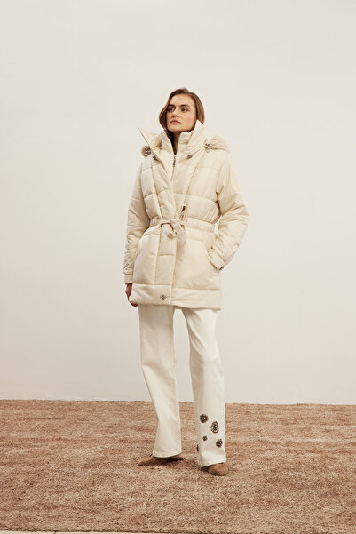 Zems Bages Mont Ekru