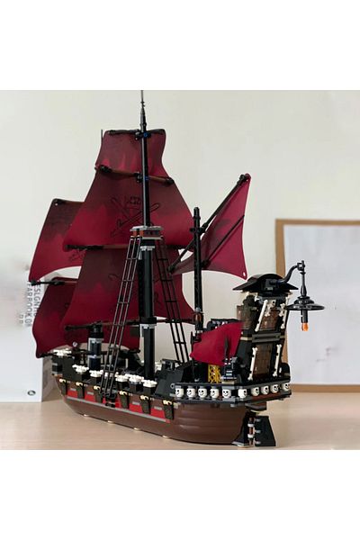 Choice And Queen MOC Movie Series Pirates of the Caribbean Queen Anne Revenge Building Block Model Compatib