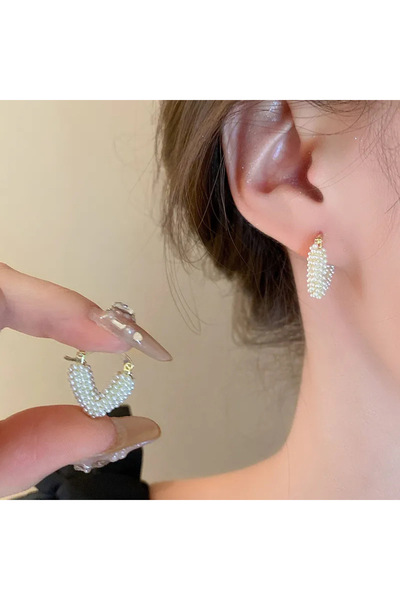 Choice أقراط ذهبية فاخرة بتصميم جديد فريد من نوعه على شكل قلب من اللؤلؤ المقل...